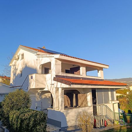 Apartments Frank Шіло Екстер'єр фото