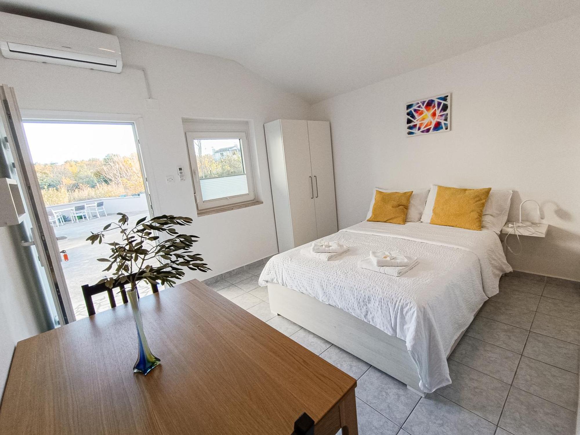 Apartments Frank Шіло Екстер'єр фото