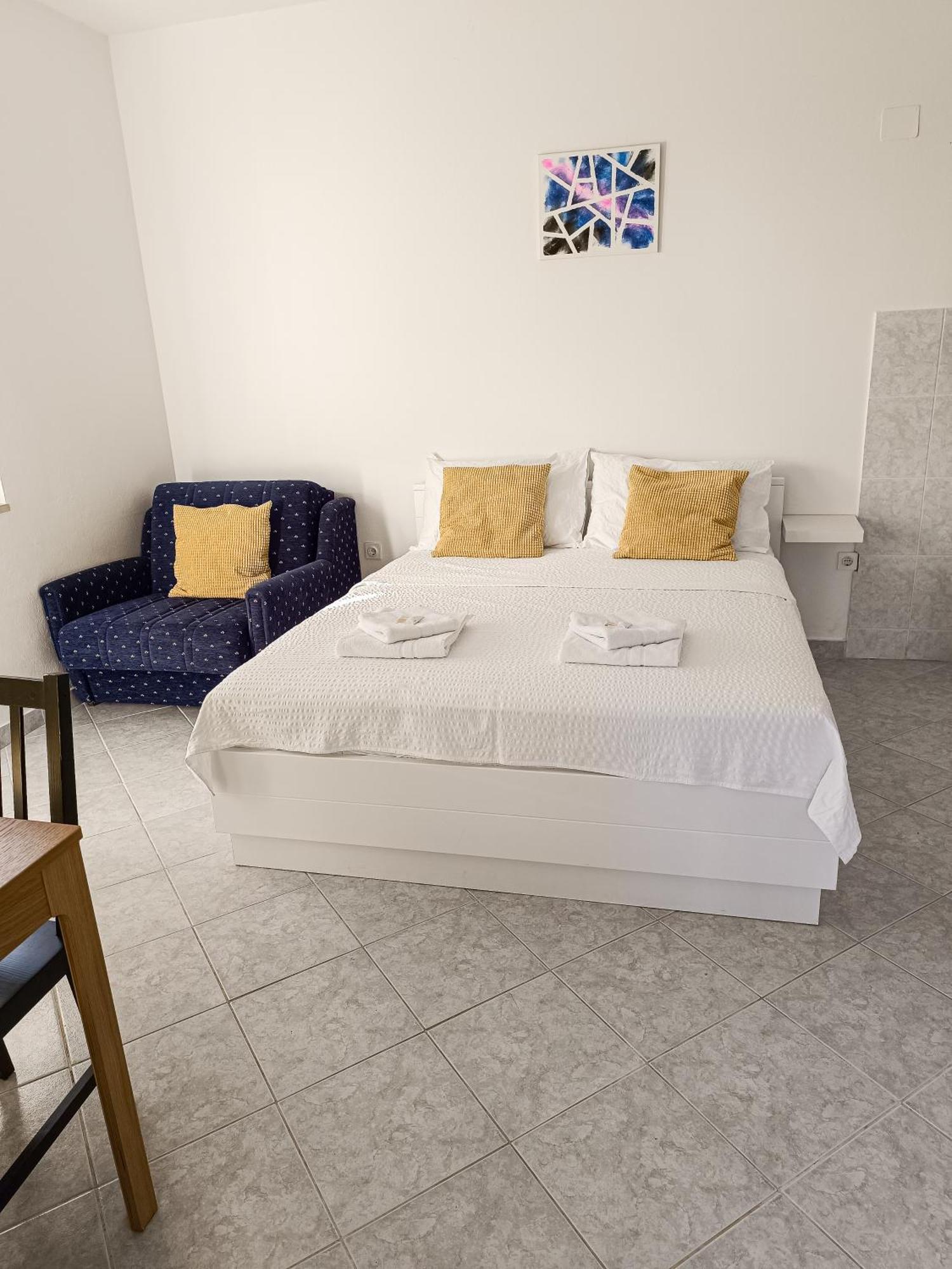 Apartments Frank Шіло Екстер'єр фото